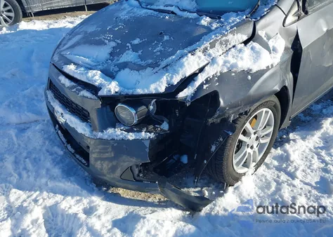 2013 Chevrolet Sonic Ls Auto z USA, uszkodzony, nr VIN 1G1JA5SH8D4158658